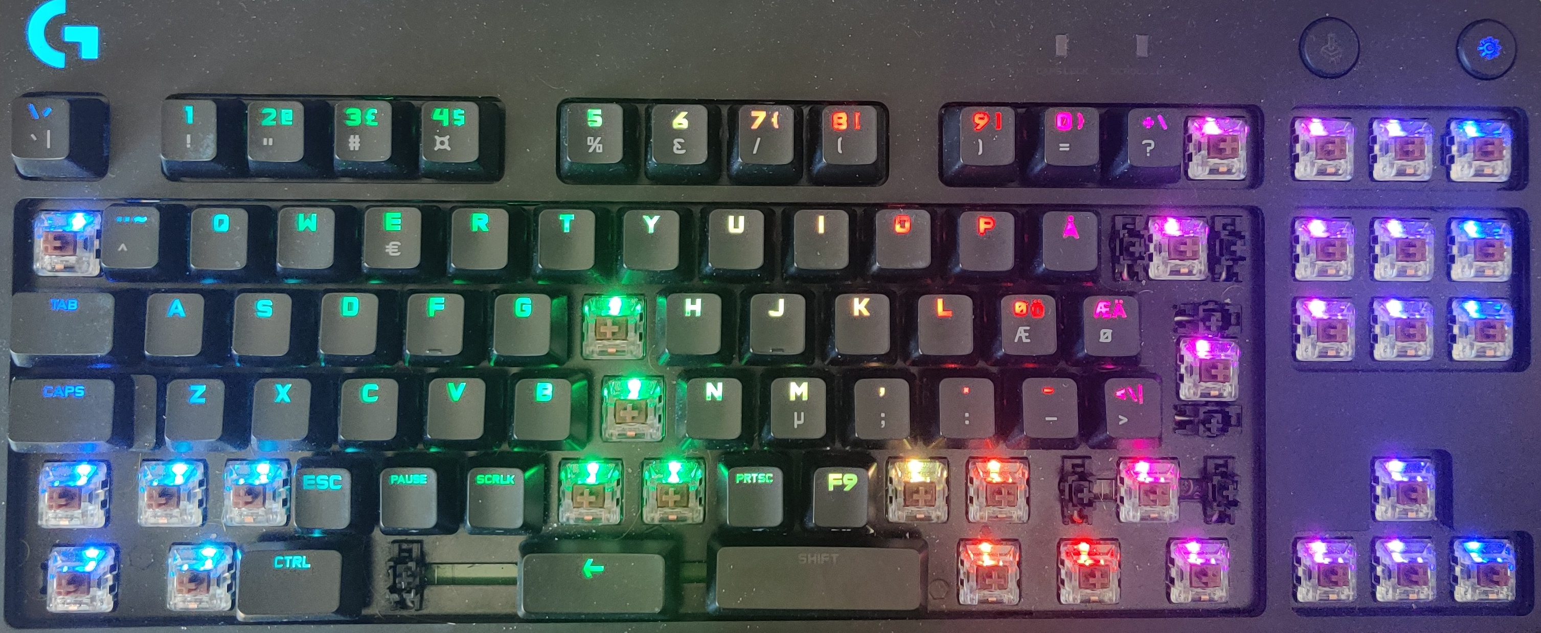 TKL keyboard with keys removed and moved around